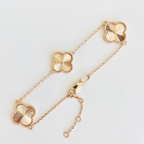 Браслет золотий "Конюшина" в червоному золоті Бс1553-3