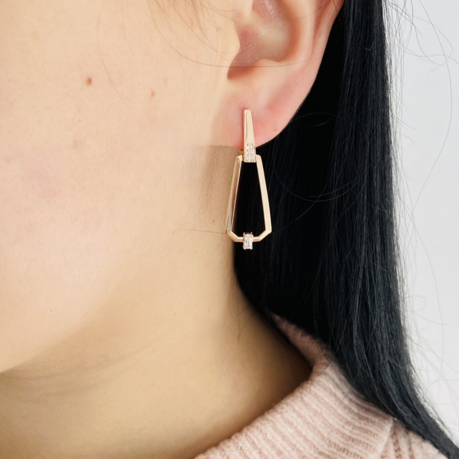 Золотые серьги-подвески «Геометрия» с фианитами С620