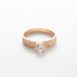 Золотое помолвочное кольцо с фианитами К1609