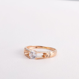Золотое помолвочное кольцо с фианитом К1868