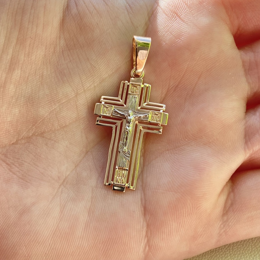 Золотой крест с распятием П03114