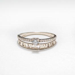 Золотое помолвочное кольцо  "Я кохаю тебе" с фианитами К2044