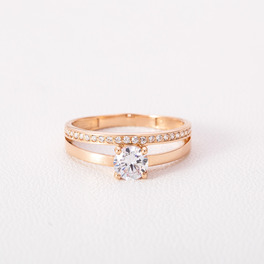 Помолвочное золотое кольцо с фианитами К1881