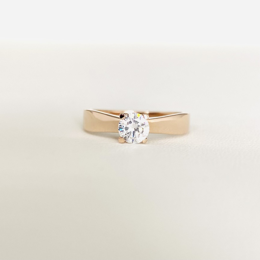 Помолвочное золотое кольцо с фианитом К1915