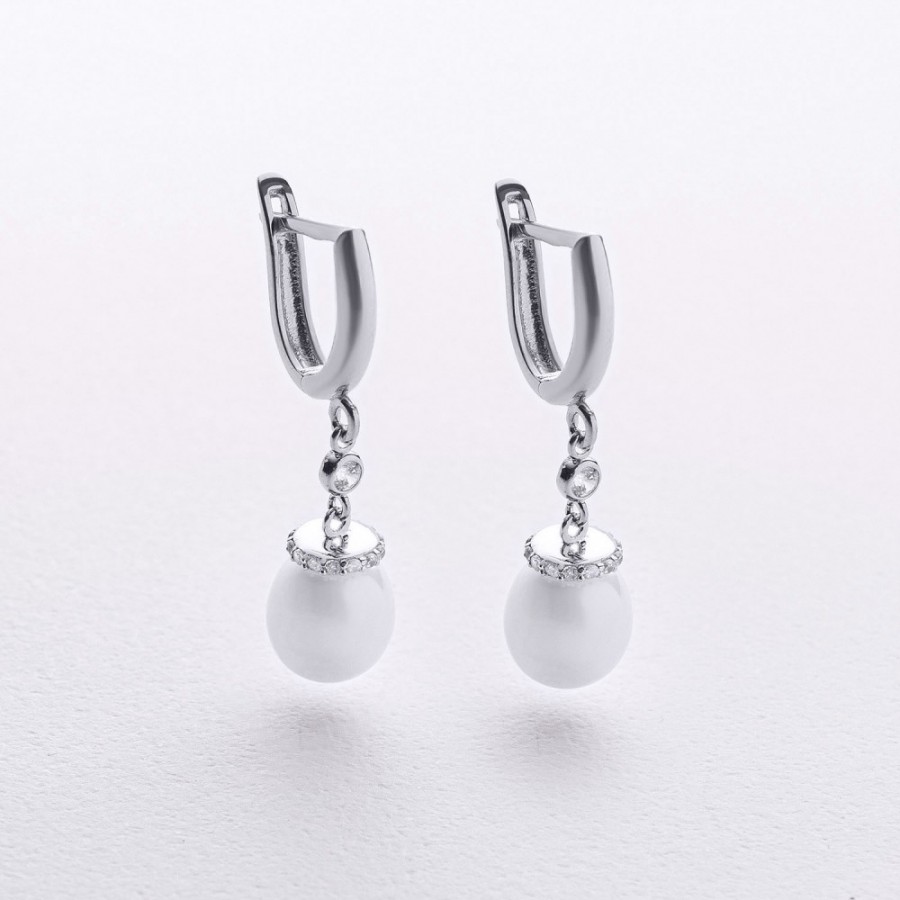 Серьги с жемчугом и фианитами (белое золото) с09692