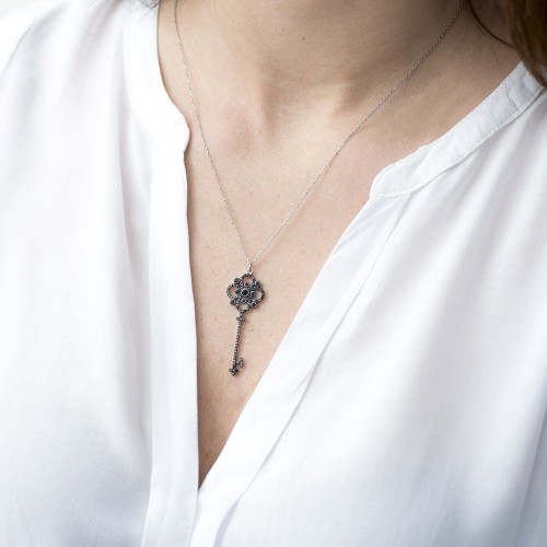 Серебряное колье "Ключик" 18476