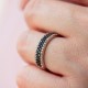 Серебряное кольцо с черными и белыми фианитами 1110/1р-cz