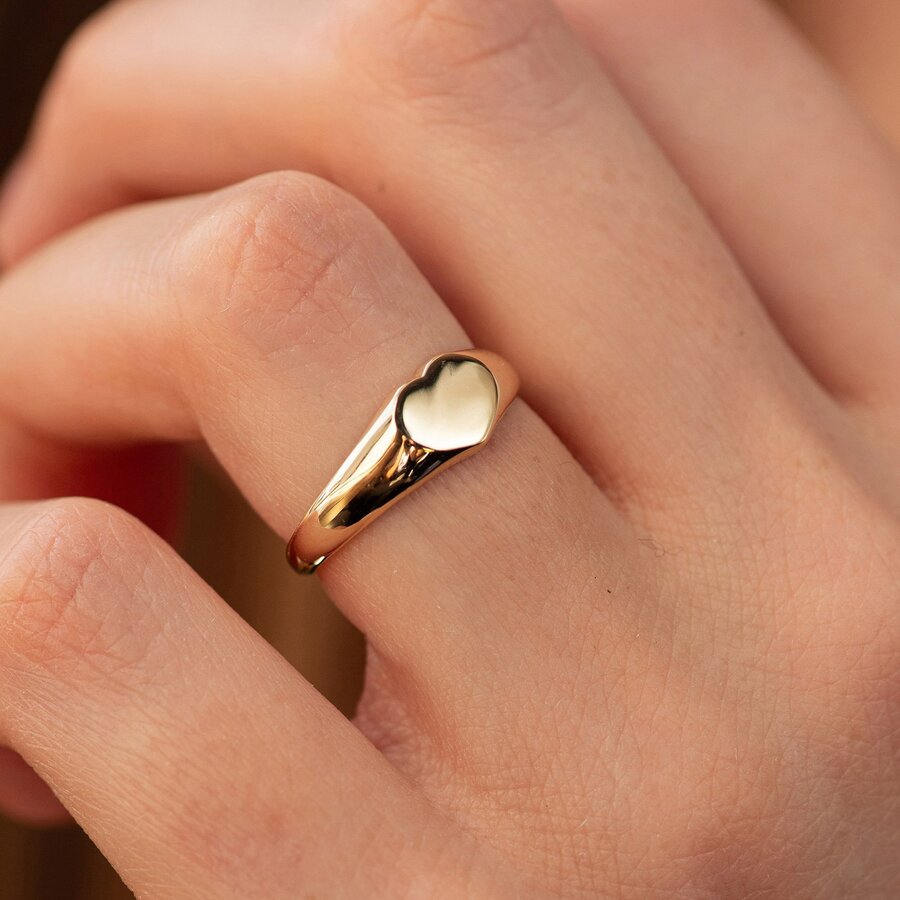 Кольцо "Сердечко" в желтом золоте к08164