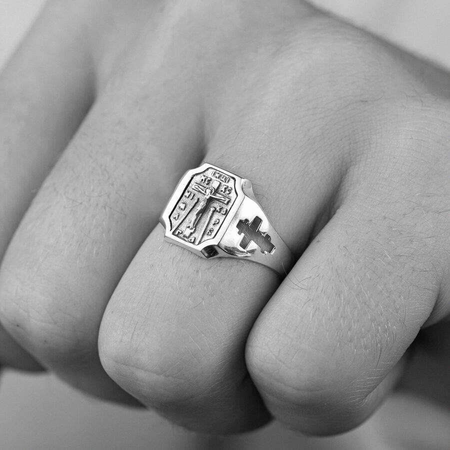 Серебряное религиозное кольцо (чернение) 112201