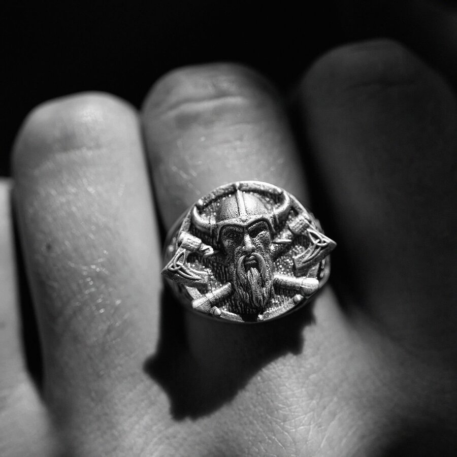 Мужское серебряное кольцо "Викинг" 422