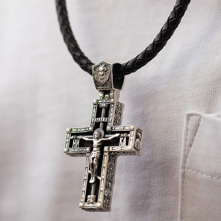 Мужской серебряный православный крест "Распятие" с ониксом 1070о