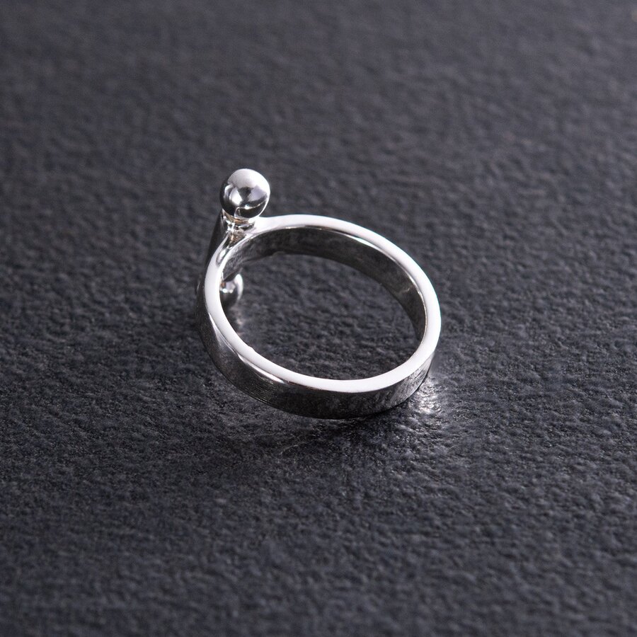 Серебряное кольцо "Новый стиль" 112597