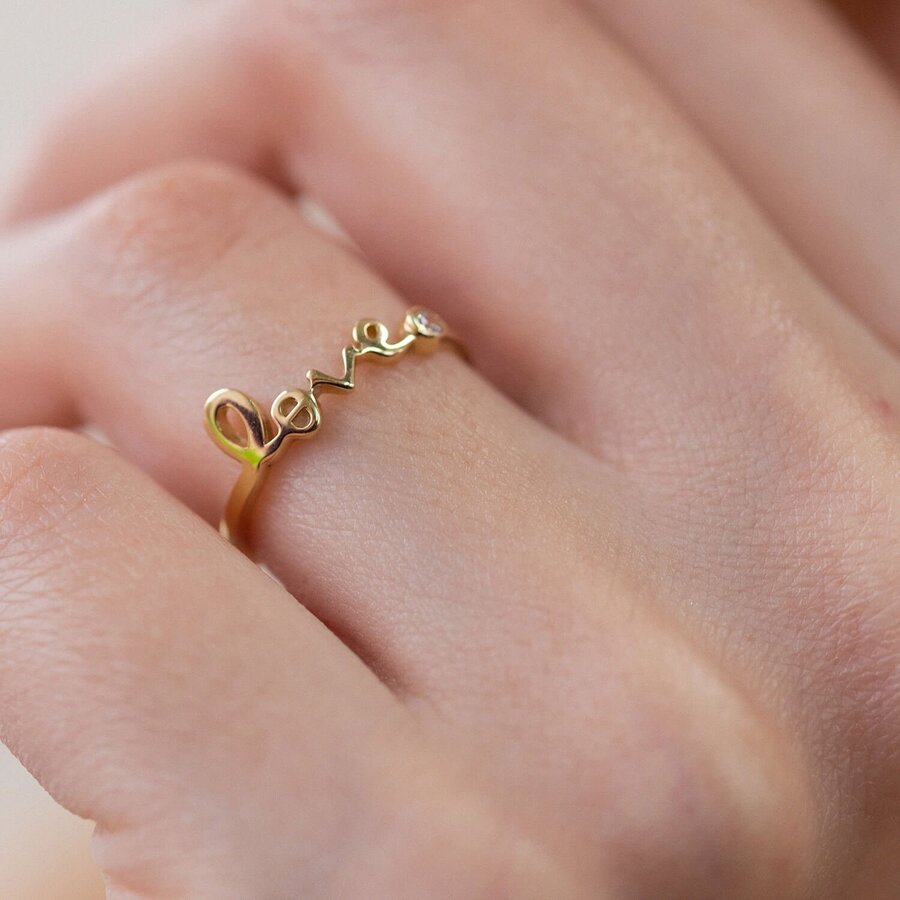 Кольцо "Love" в желтом золоте с фианитом к06762