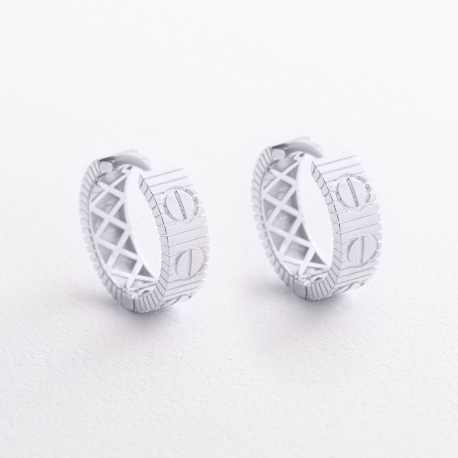 Сережки - кільця "Love" у білому золоті с09702
