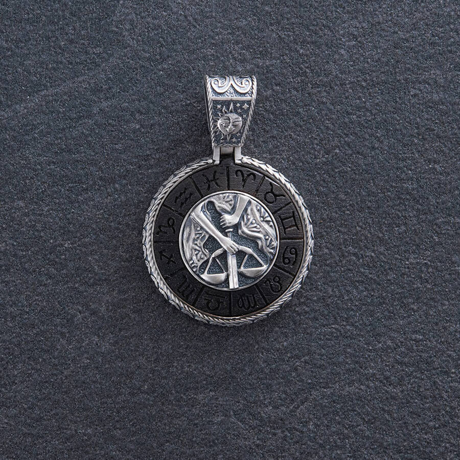 Срібний кулон "Знак зодіаку Терези" з ебеном 1041терези