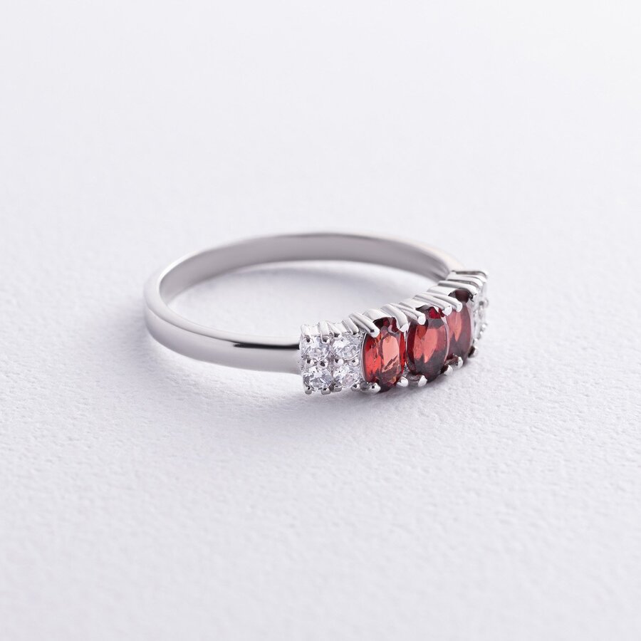 Серебряное кольцо с пиропами и фианитами GS-01-063-4110