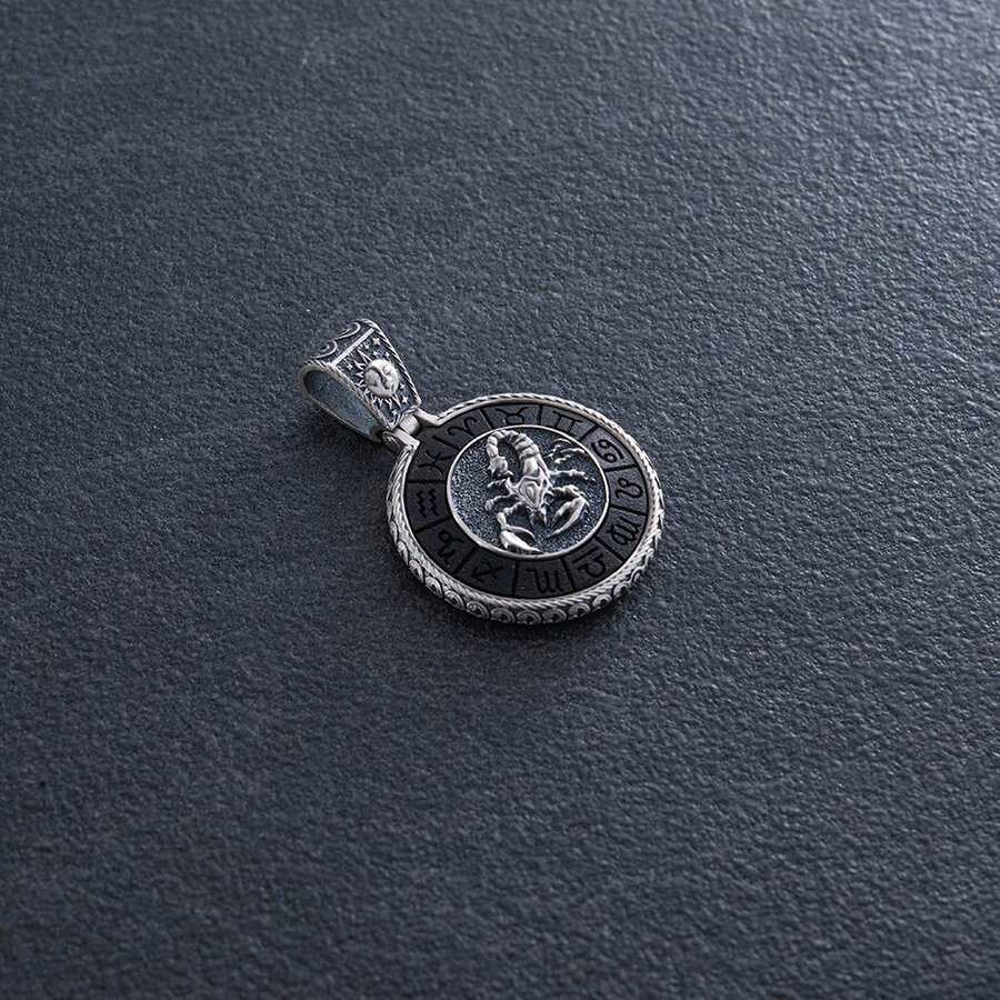 Серебряный кулон "Знак зодиака Скорпион" с эбеном 1041скорпіон