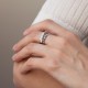 Каблучка "Love" у білому золоті к07432