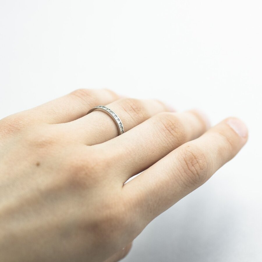 Золотое кольцо с фианитами к02953