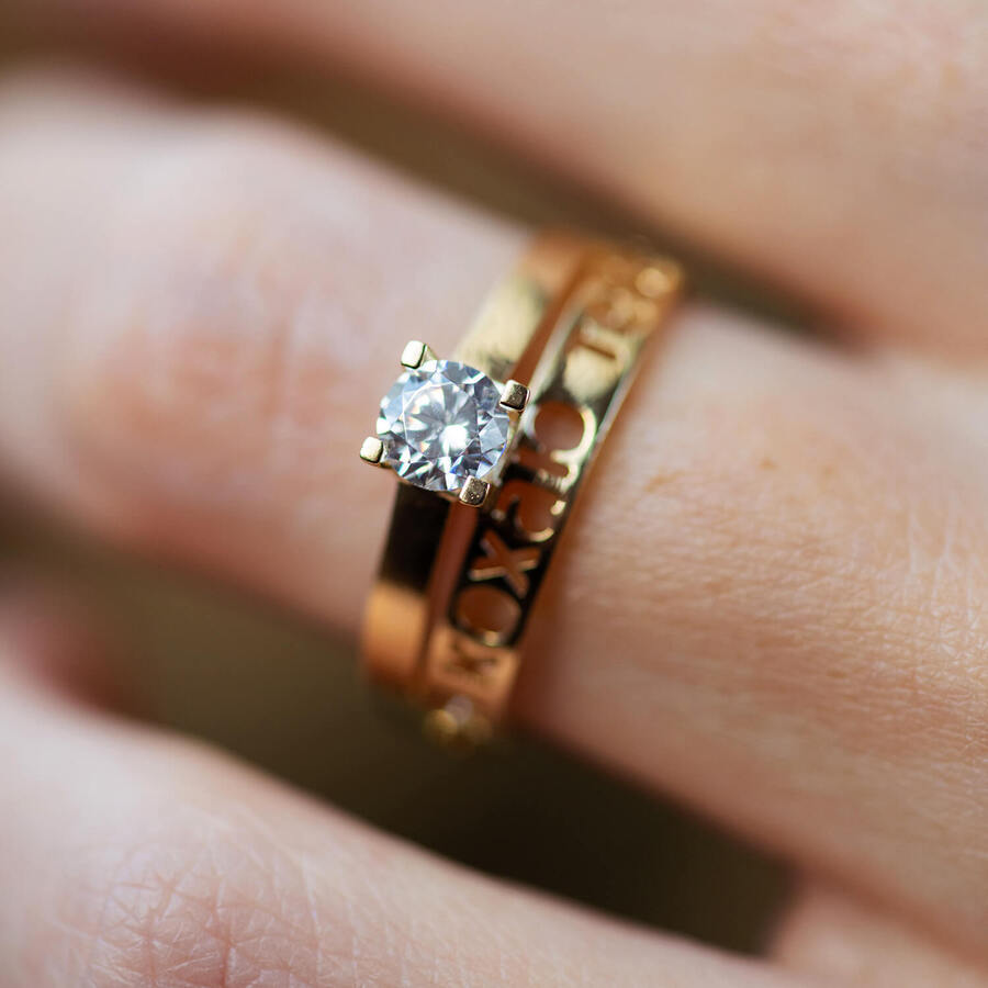 Помолвочное кольцо "Я кохаю тебе" с фианитом (желтое золото) к07962