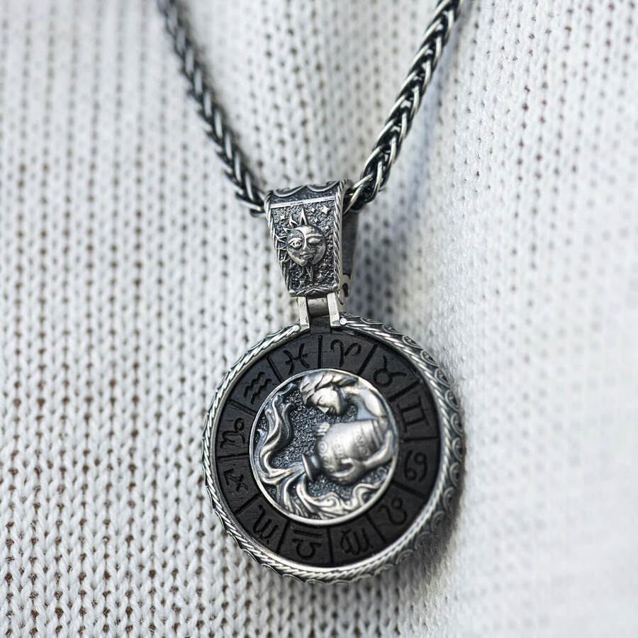 Срібний кулон "Знак зодіаку Водолій" з ебеном 1041водолій