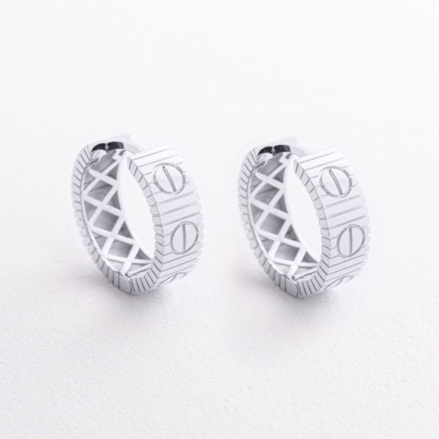 Сережки - кільця "Love" у білому золоті с09701