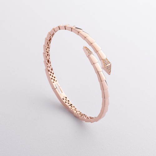 Жесткий браслет "Змея" в красном золоте (фианиты) б05493