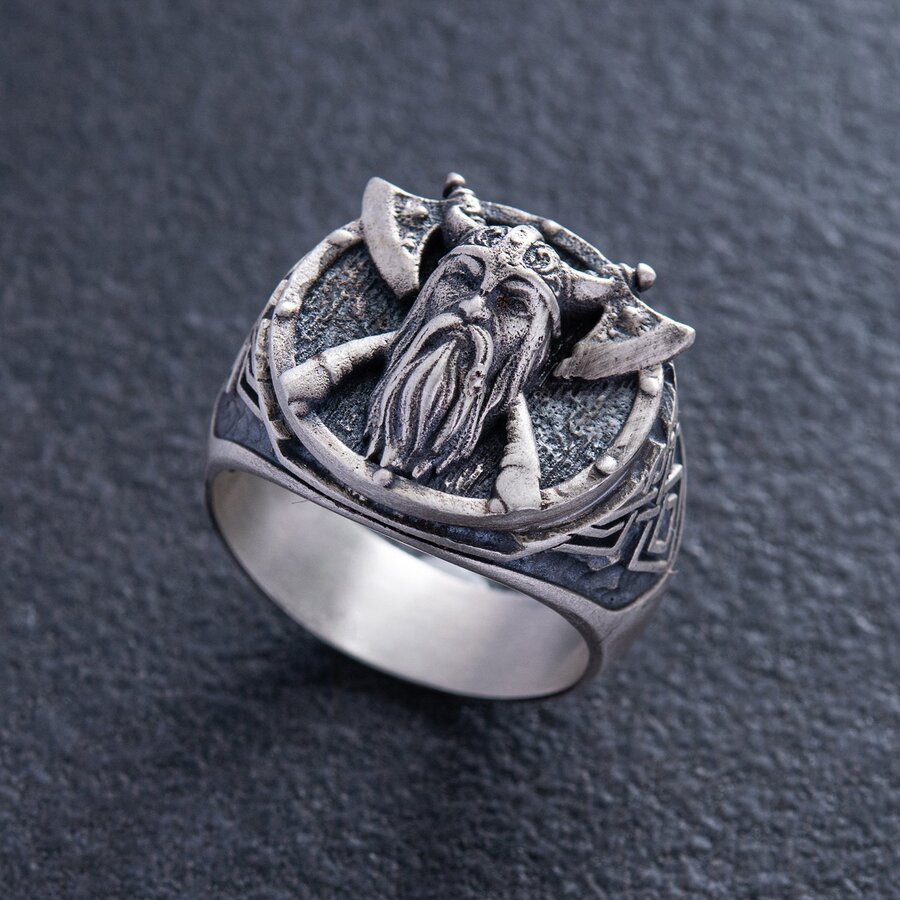 Серебряное кольцо "Викинг с топорами" 423