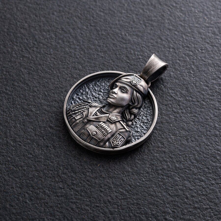 Срібний кулон "Українська захисниця" 1319