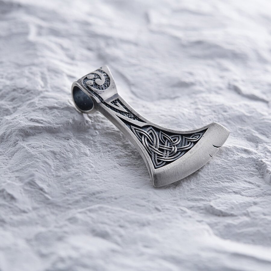 Срібний кулон "Сокира з Щитом Іггдрасіля, Кельтським амулетом Спокою" 7046