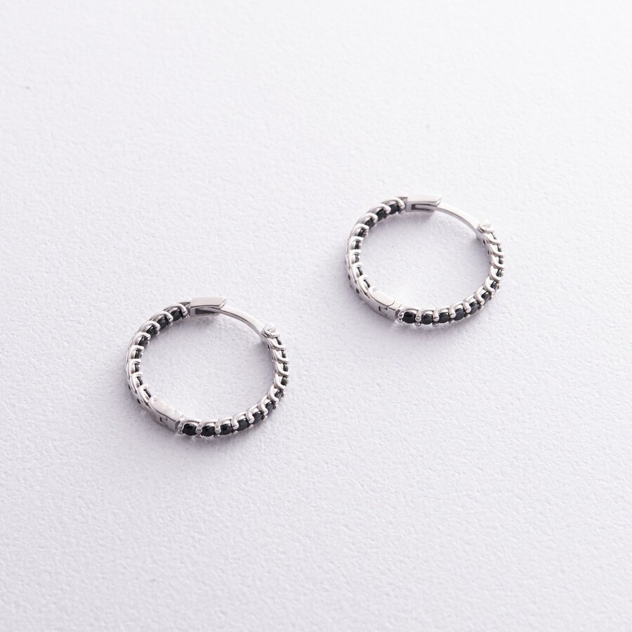 Срібні сережки - кільця з чорними фіанітами OR126110