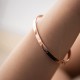 Жесткий браслет "Love" из красного золота б05177