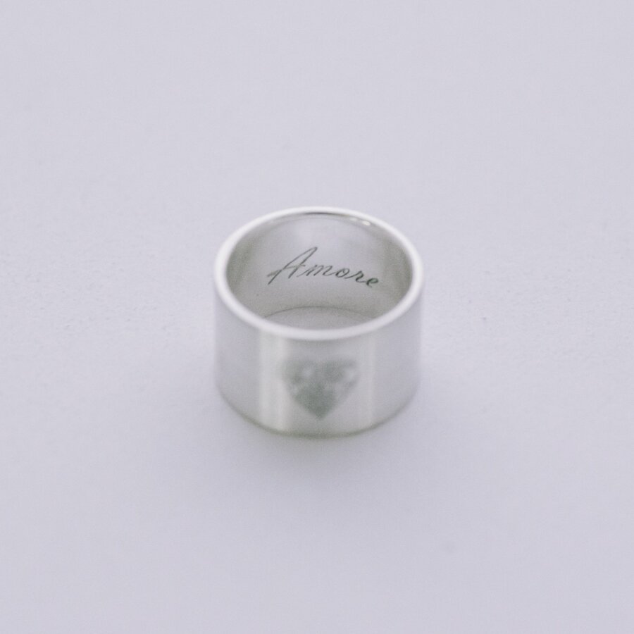 Серебряное кольцо с гравировкой "Волны" 112143л