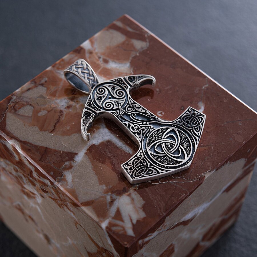 Серебряный кулон "Молот" с символами трискелиона и кельтского узла 7048