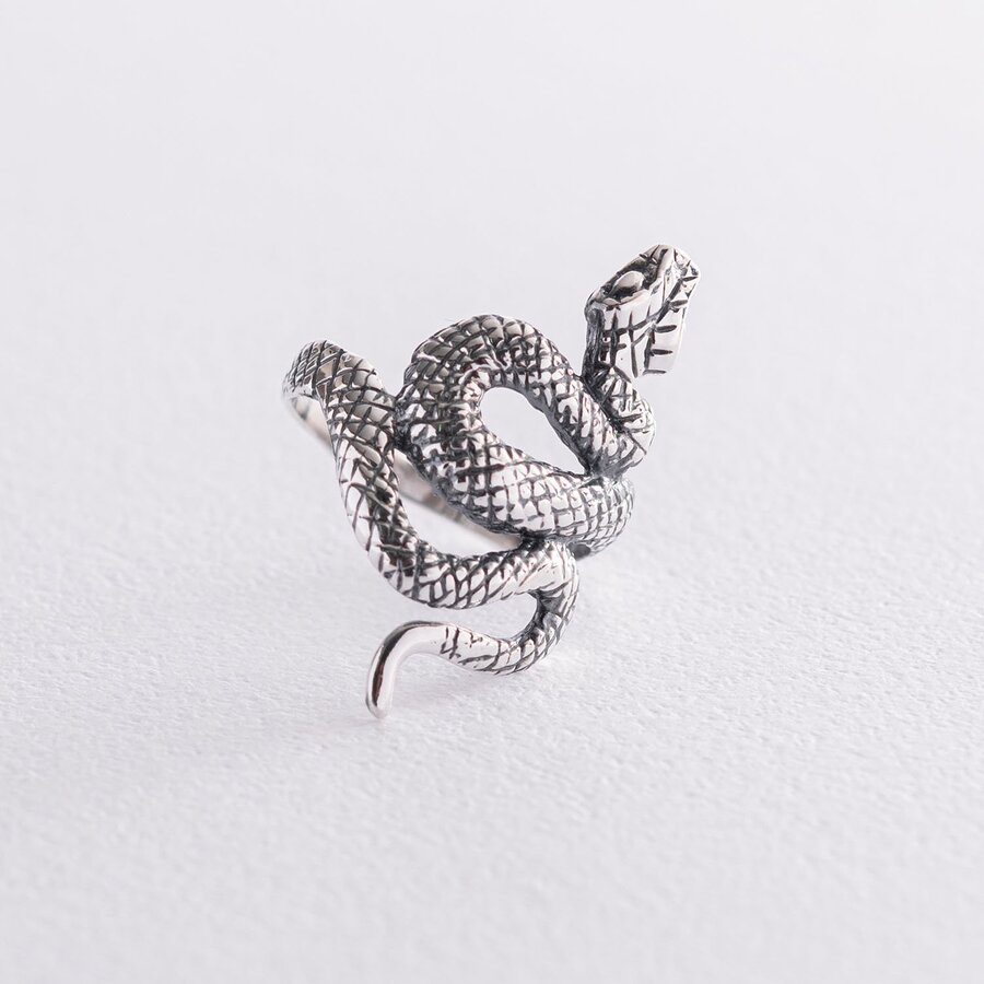 Серебряное кольцо "Змея" 112601
