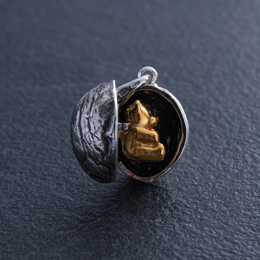 Серебряная подвеска "Мишка в орешке" ручной работы 133141