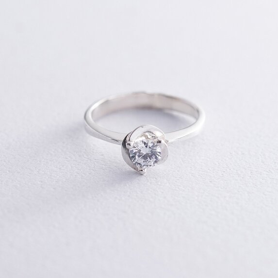 Серебряное кольцо с фианитом 111063
